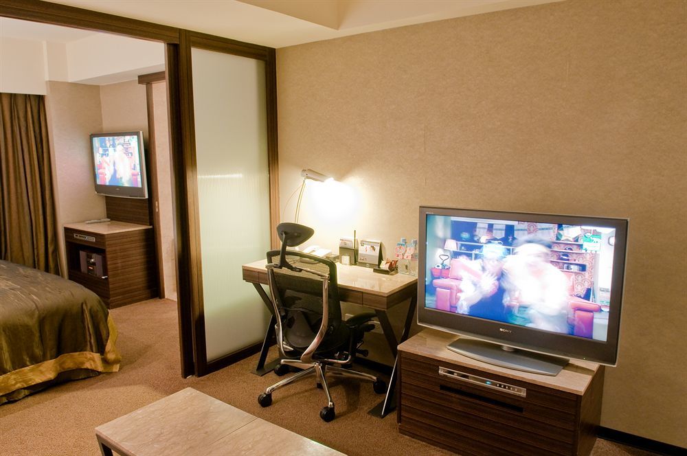 แทงโก้ โฮเต็ล ไทเป หลินเซิน Hotel ภายนอก รูปภาพ