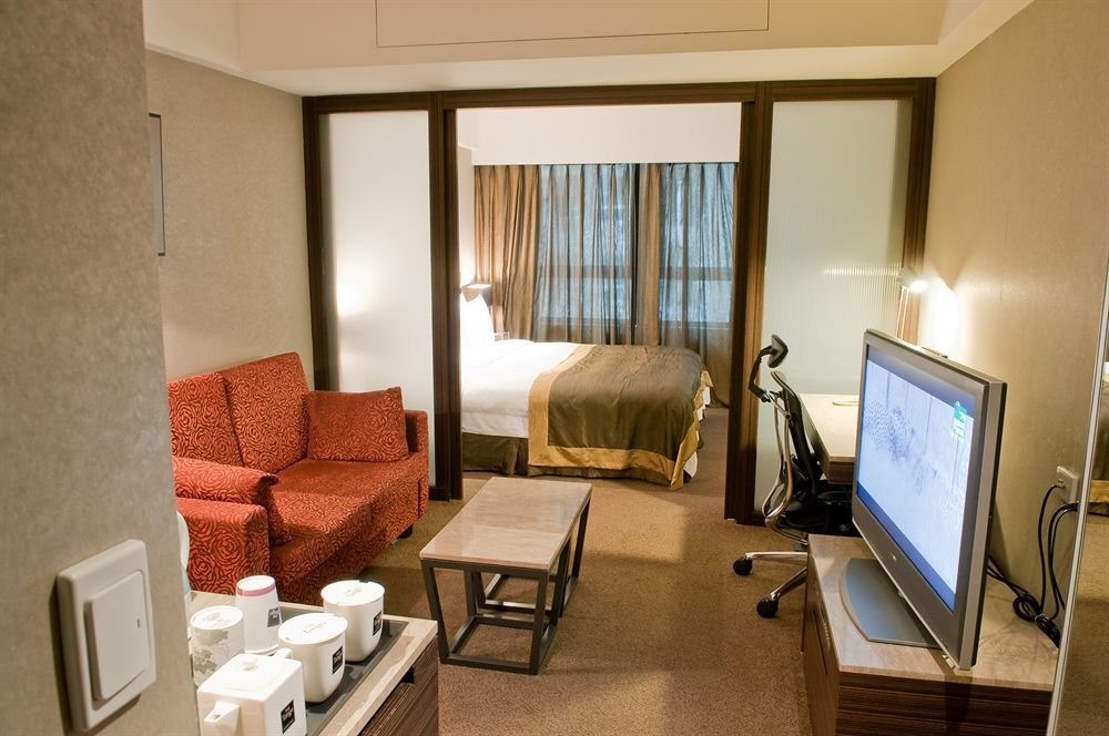 แทงโก้ โฮเต็ล ไทเป หลินเซิน Hotel ภายนอก รูปภาพ